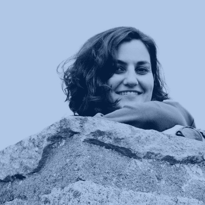 Premier article d'Anna Corlay dans Le Monde